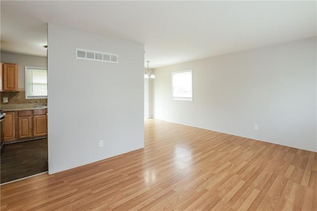 4843 NE Tullis Avenue, Kansas City, MO 64119