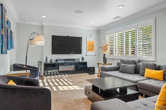 4346 Charger Blvd, San Diego, CA 92117