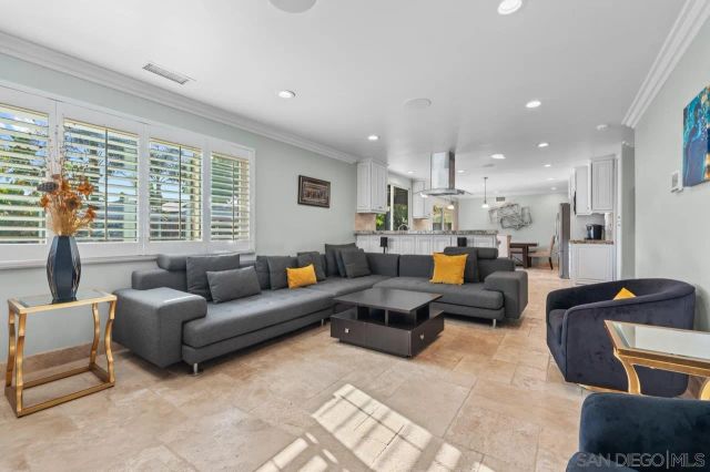 4346 Charger Blvd, San Diego, CA 92117