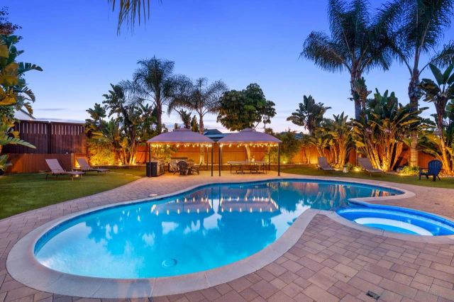 4346 Charger Blvd, San Diego, CA 92117