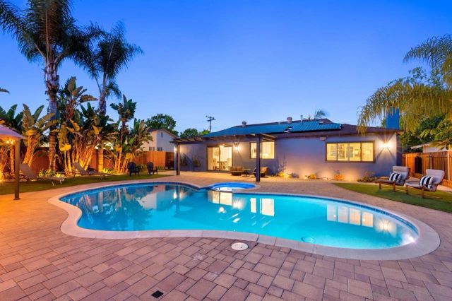 4346 Charger Blvd, San Diego, CA 92117