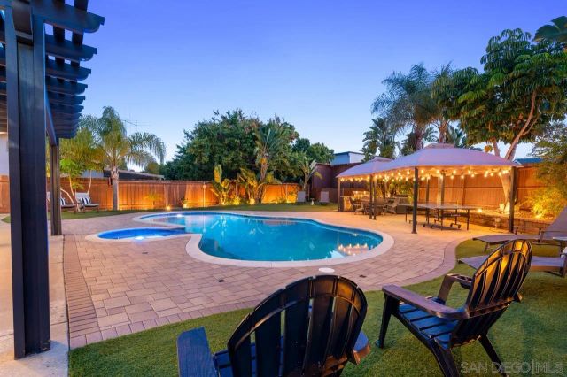 4346 Charger Blvd, San Diego, CA 92117