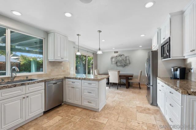 4346 Charger Blvd, San Diego, CA 92117