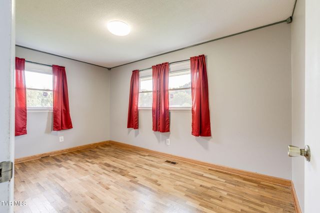 133 Journeys End Road, Elizabethton, TN 37643