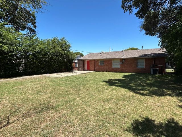 130 W Cherry Point Drive, Dallas, TX 75232