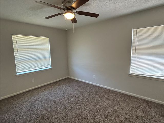 130 W Cherry Point Drive, Dallas, TX 75232
