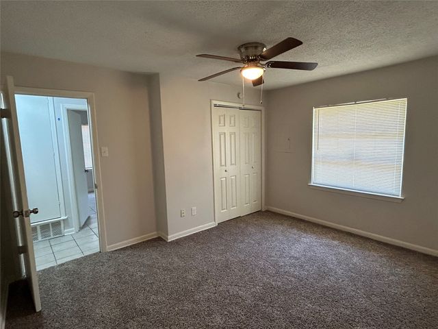 130 W Cherry Point Drive, Dallas, TX 75232