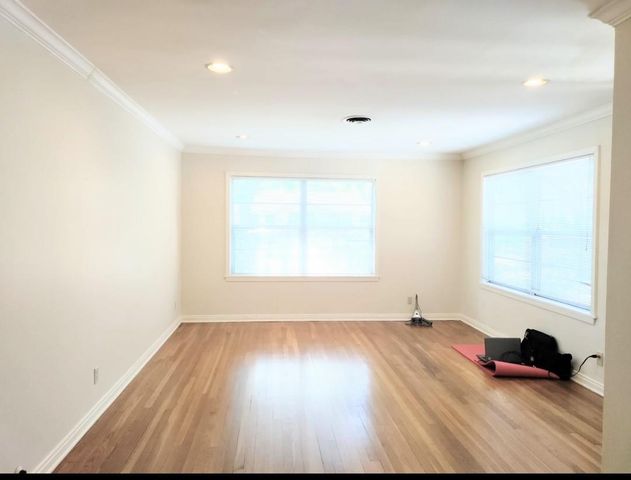 5559 Aspen Street, Bellaire, TX 77401