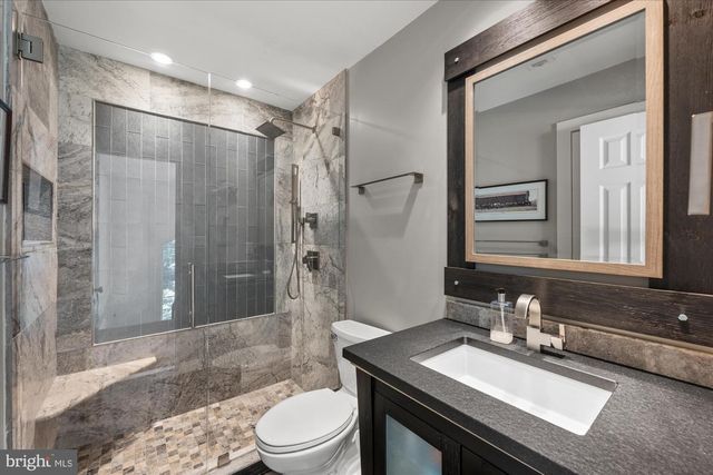 4648 LAMBERT DR, Alexandria, VA 22311