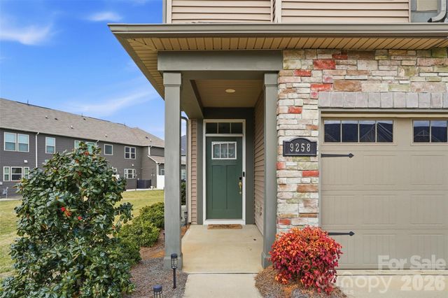 9258 Glenburn Lane, Charlotte, NC 28278