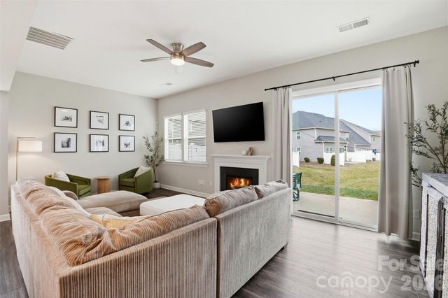 9258 Glenburn Lane, Charlotte, NC 28278