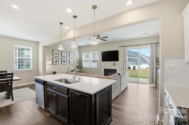 9258 Glenburn Lane, Charlotte, NC 28278