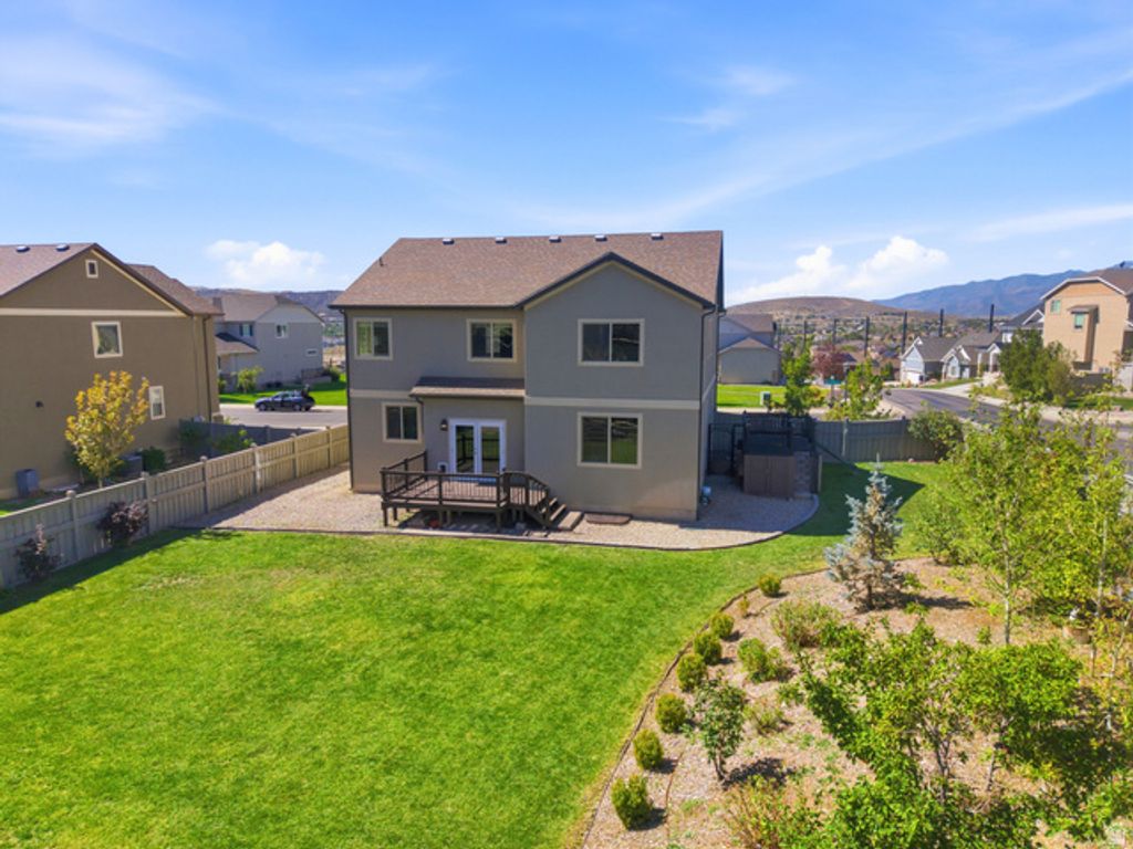9022 N SUFFOLK LN, Eagle Mountain, UT 84005 — photo 2