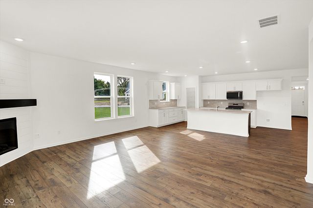 7596 Bluegill Drive, Noblesville, IN 46062