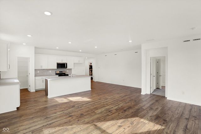 7596 Bluegill Drive, Noblesville, IN 46062