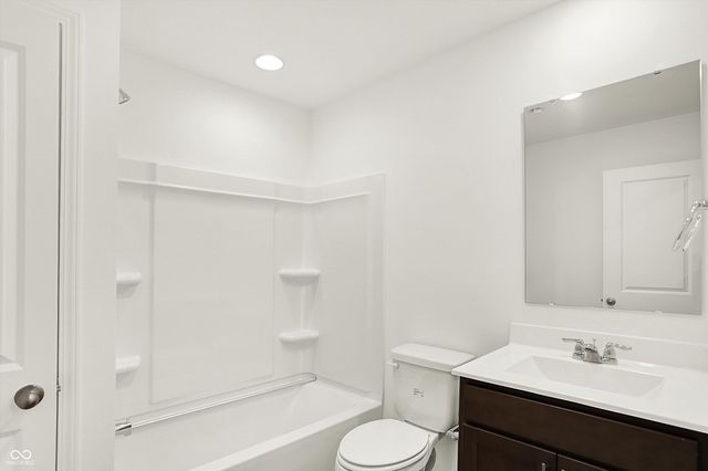 7596 Bluegill Drive, Noblesville, IN 46062