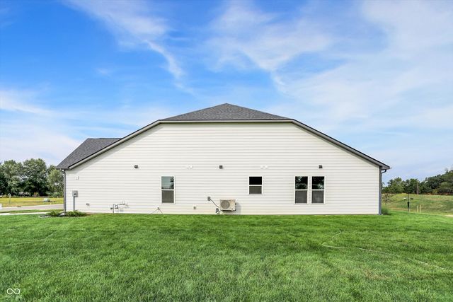 7596 Bluegill Drive, Noblesville, IN 46062