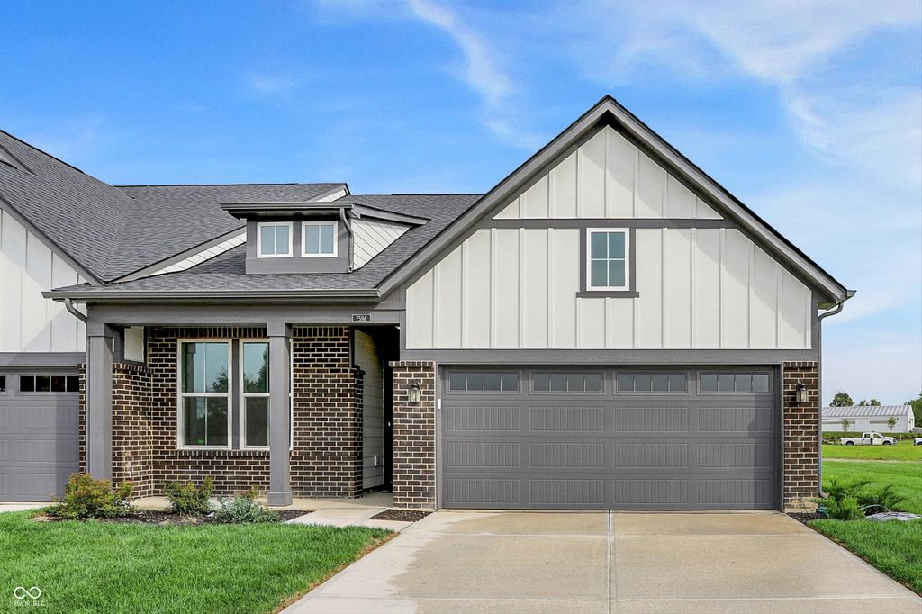 7596 Bluegill Drive, Noblesville, IN 46062