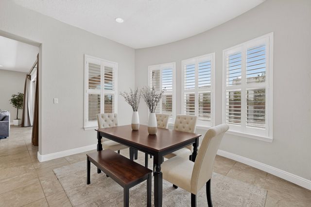 4707 Lluvia Encantada, Santa Fe, NM 87507