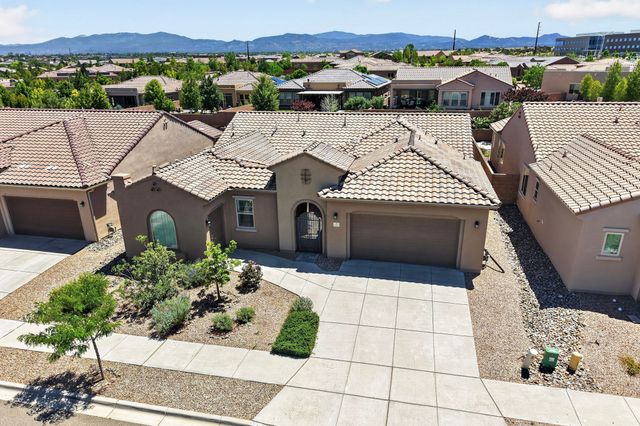 4707 Lluvia Encantada, Santa Fe, NM 87507
