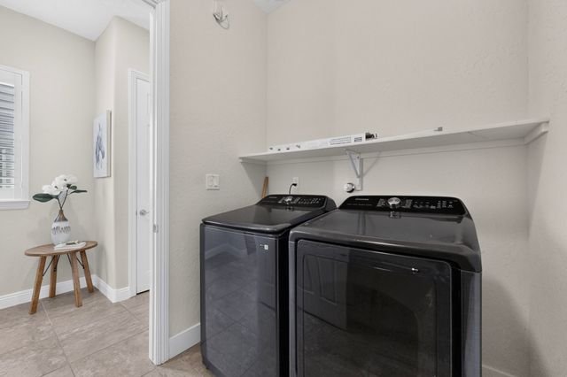 4707 Lluvia Encantada, Santa Fe, NM 87507