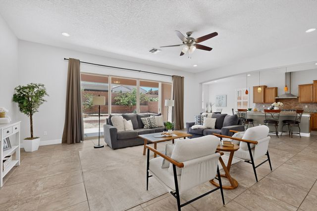 4707 Lluvia Encantada, Santa Fe, NM 87507