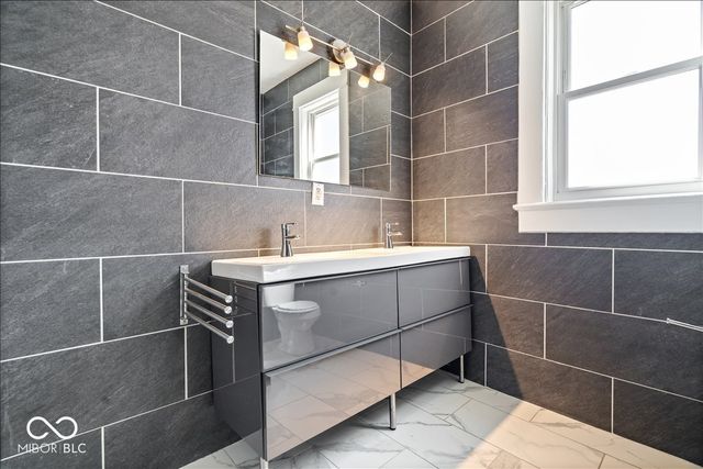 1409 E New York Street, Indianapolis, IN 46201