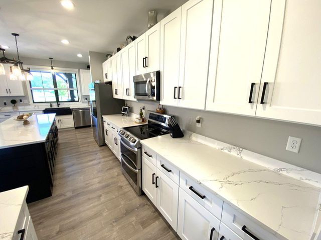 1613 Raymond Avenue, Bellefontaine, OH 43311