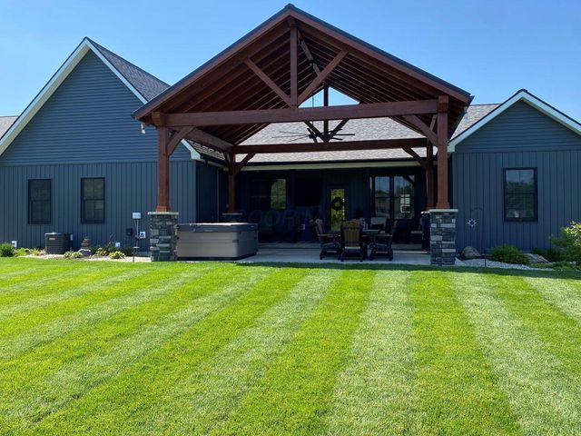 1613 Raymond Avenue, Bellefontaine, OH 43311