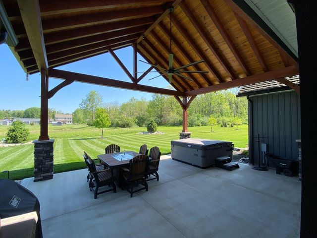1613 Raymond Avenue, Bellefontaine, OH 43311