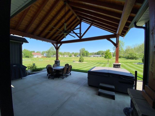 1613 Raymond Avenue, Bellefontaine, OH 43311