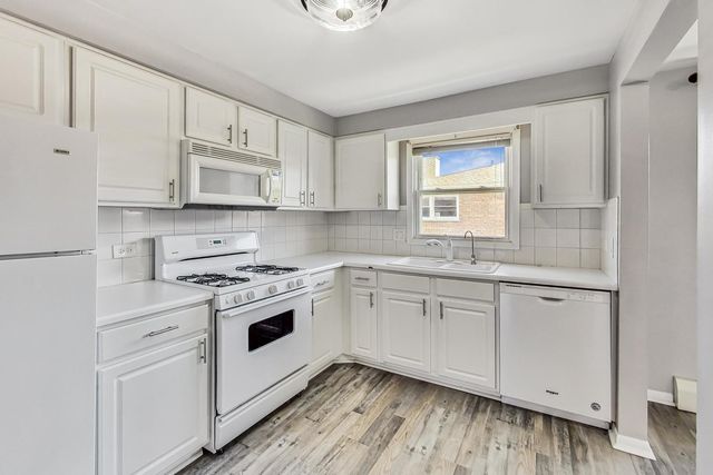 6563 N Harlem Avenue 3E, Chicago, IL 60631