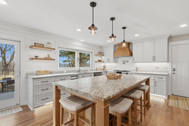 10274 Kahler Avenue NE, Otsego, MN 55362