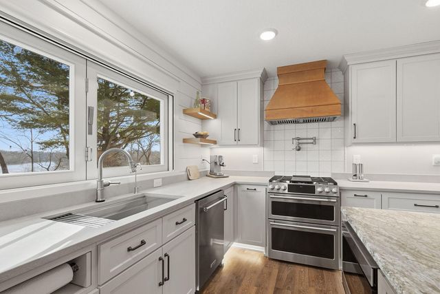 10274 Kahler Avenue NE, Otsego, MN 55362