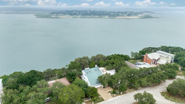 1924 Stagecoach, Canyon Lake, TX 78133