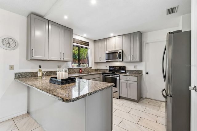 8425 SAINT GILES COURT, Zephyrhills, FL 33541