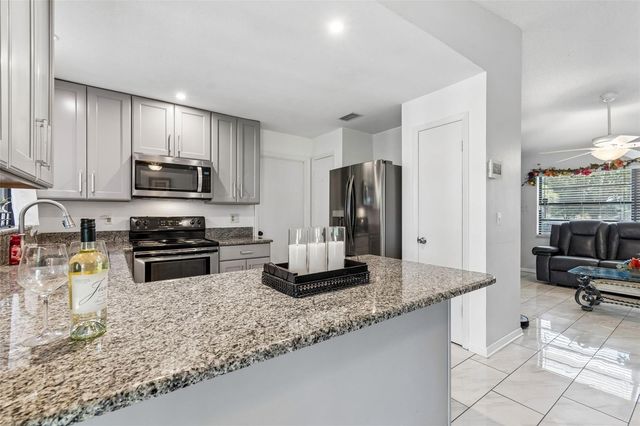 8425 SAINT GILES COURT, Zephyrhills, FL 33541