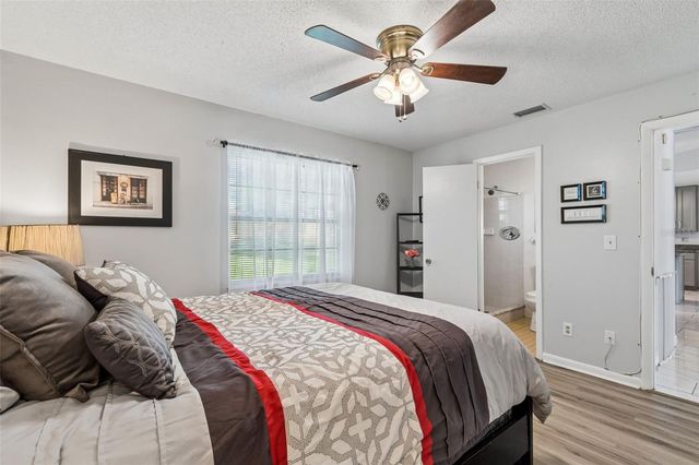 8425 SAINT GILES COURT, Zephyrhills, FL 33541