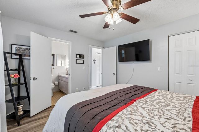 8425 SAINT GILES COURT, Zephyrhills, FL 33541