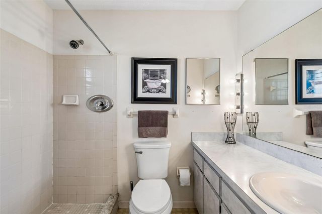 8425 SAINT GILES COURT, Zephyrhills, FL 33541