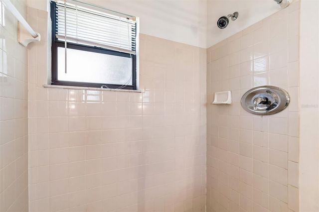 8425 SAINT GILES COURT, Zephyrhills, FL 33541