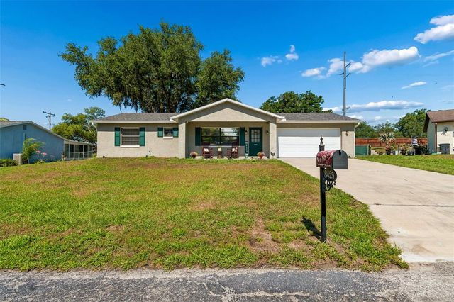 8425 SAINT GILES COURT, Zephyrhills, FL 33541