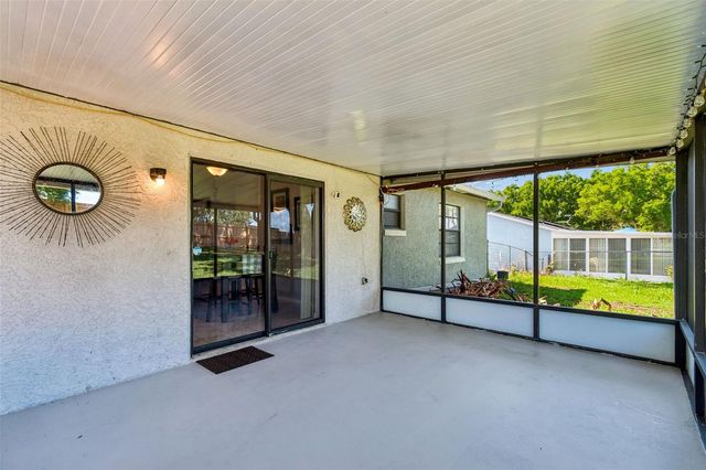 8425 SAINT GILES COURT, Zephyrhills, FL 33541