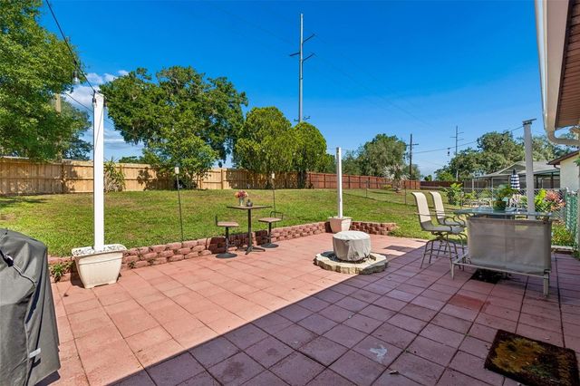 8425 SAINT GILES COURT, Zephyrhills, FL 33541