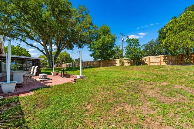 8425 SAINT GILES COURT, Zephyrhills, FL 33541