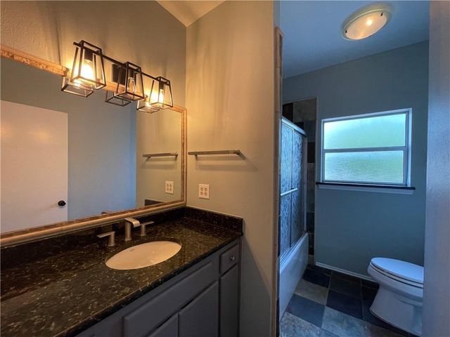 2007 E 10th ST A, Austin, TX 78702