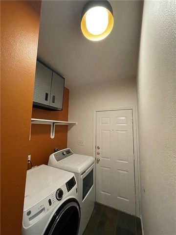 2007 E 10th ST A, Austin, TX 78702