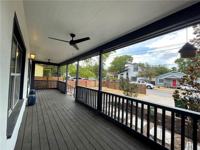 2007 E 10th ST A, Austin, TX 78702