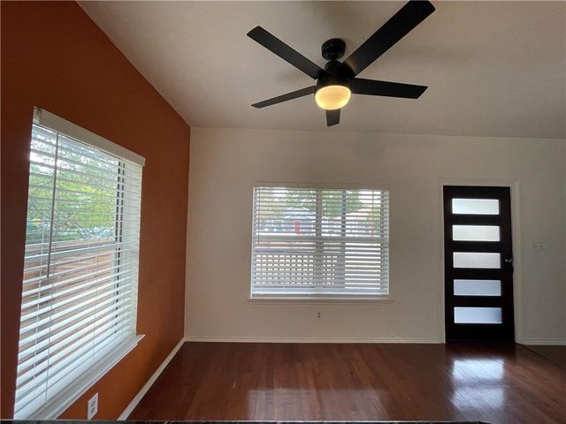2007 E 10th ST A, Austin, TX 78702