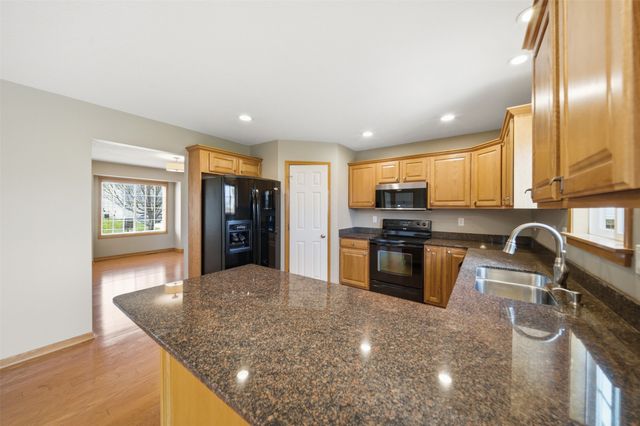 785 SE Bobwhite Lane, Waukee, IA 50263